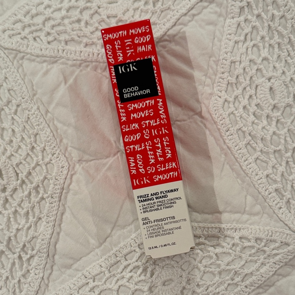 IGK Good Behavior Frizz and flyaway Taming Wand gel brand new in box